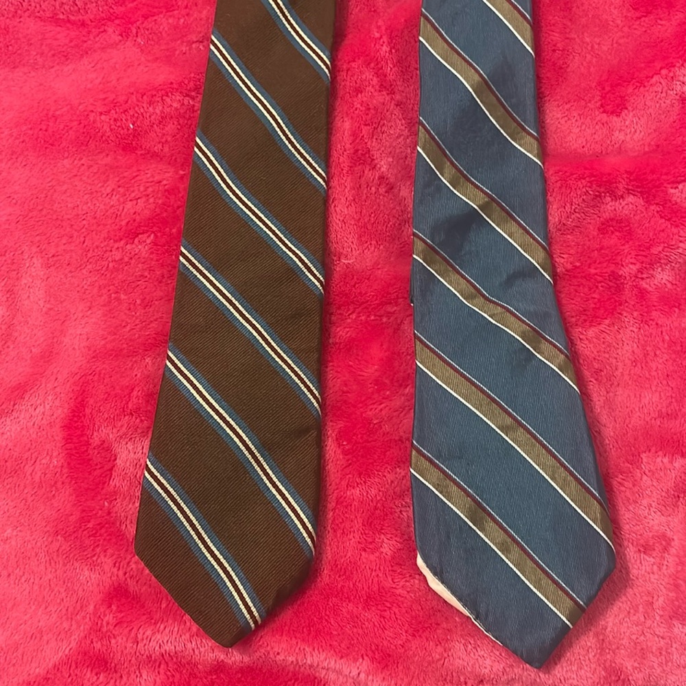 2 Brownstone Men’s Neck Ties  100% Silk Italian Silk Preowned
